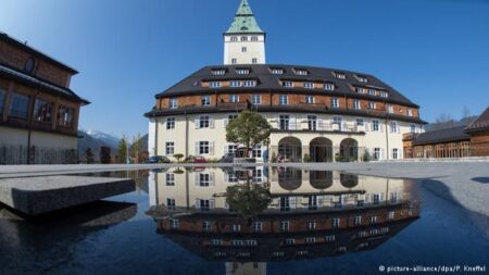 18491690030 Замок Ельмау в Баварії, де пройде саміт G7